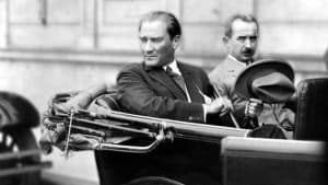 10 Kasım Atatürk'ü Anma Günü Mesajları, Sözleri ve Resimleri