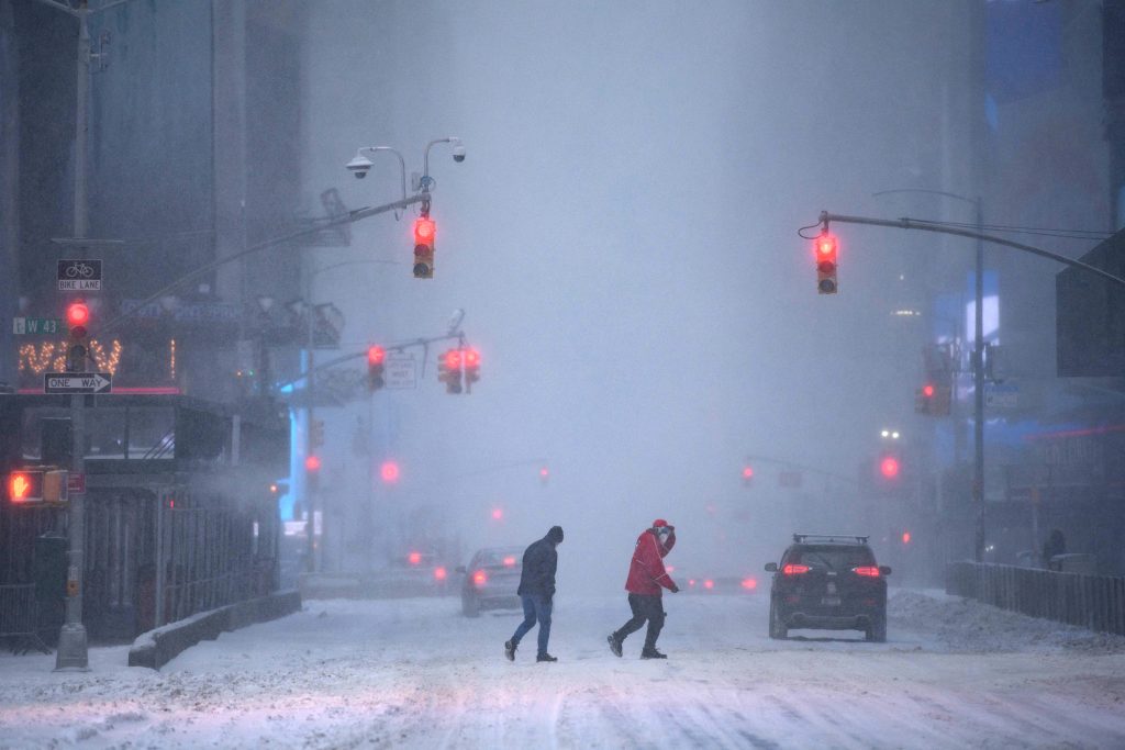 1 haftada 80'den fazla kişi hayatını kaybetti! Şiddetli kış şartları can alıyor