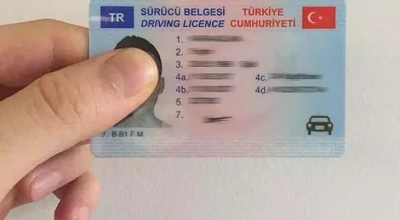 2024 yılında ehliyet yenileme süreci, gerekli evraklar ve ücretler