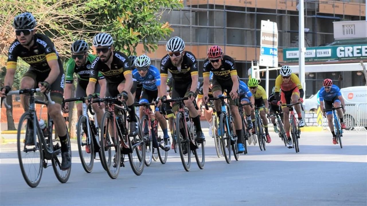 Alanya'da Heyecan Dolu Pedal Çarpışması: Türkiye Bisiklet Kupası Başlıyor!