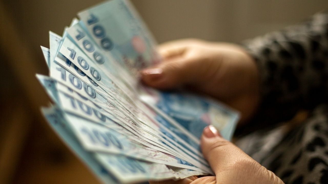 Cüzdanında banka kartı olanlar dikkat! Ocak sonuna kadar yapın: 1.000 TL hediye edilecek