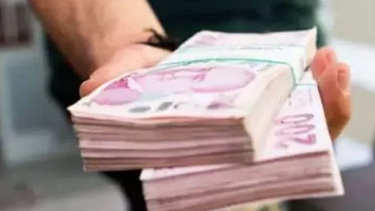 Emeklilere Altın Çağ: Bankaların 15 Bin TL'ye Varan Promosyon Yarışı!
