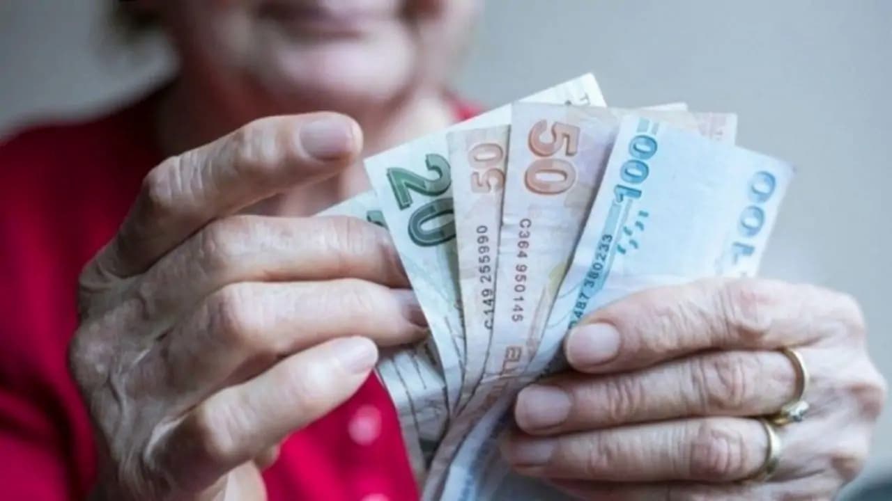Emeklilerin Beklediği Zam: Adalet Arayışı ve Hükümetin Çözüm Planları