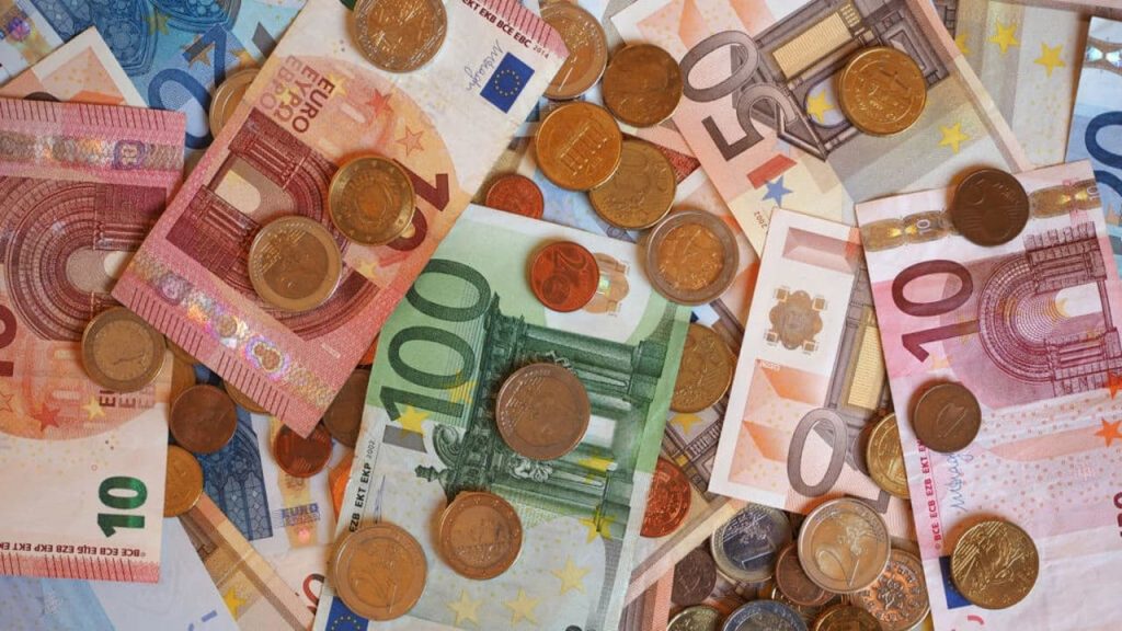 Euro Dönüşümünün Ardında Kosova: Para Birimindeki Büyük Değişim ve Etkileri