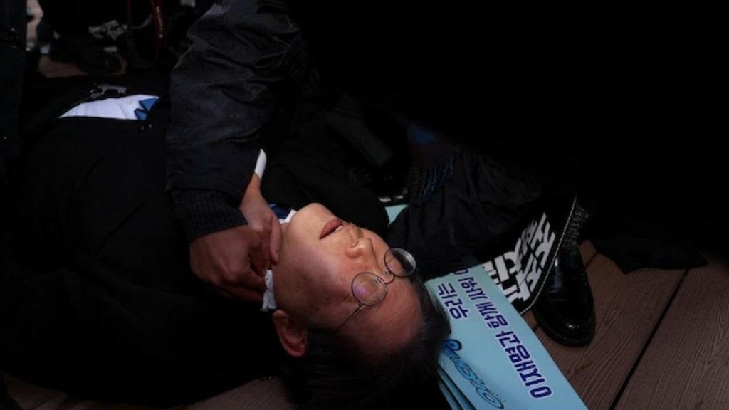 Güney Kore'de Siyasi Lider Lee Jae-myung'a Bıçaklı Saldırı