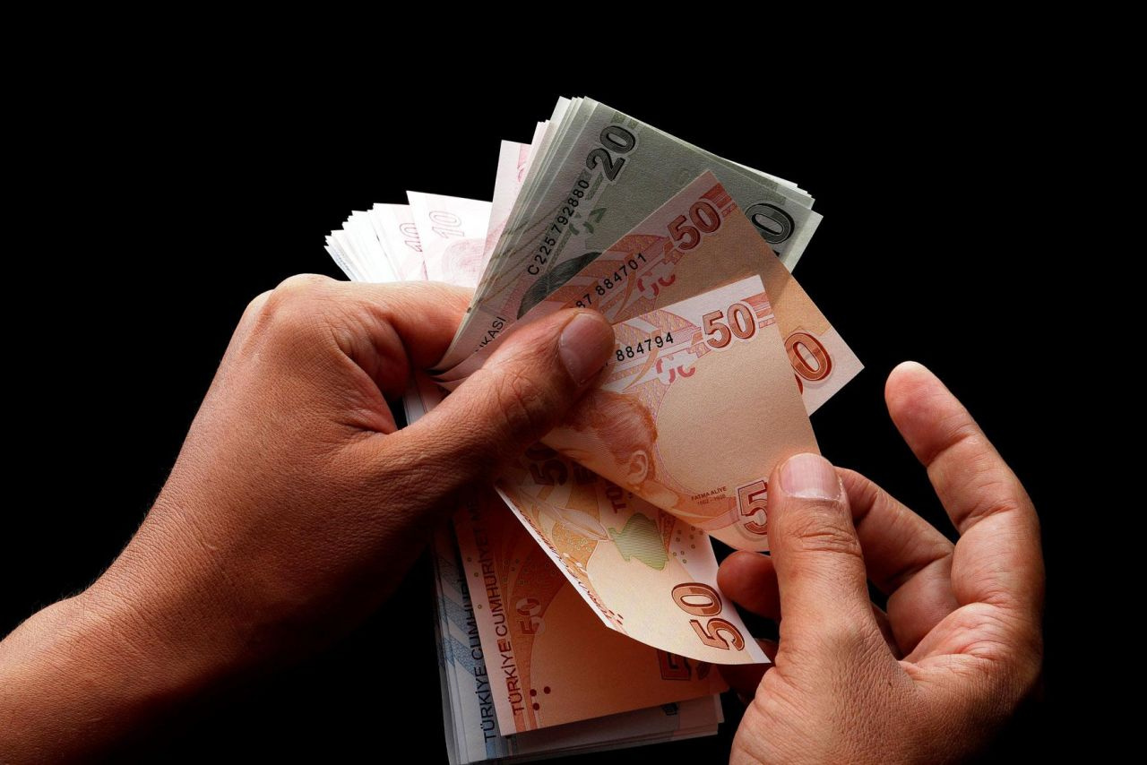Herhangi bir bankada parası olanlar dikkat! Bu sabah resmen duyuruldu: 1.5 ay sonra bir ilk oldu