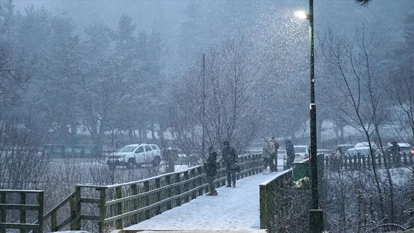 İstanbul'da beklenen kar yağışı başlıyor! AKOM'dan son dakika duyurusu geldi: Yağış için tarih belli oldu