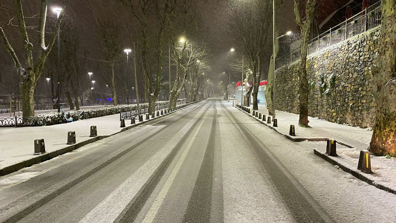 Meteoroloji ve AKOM'dan son dakika duyurusu! Resmen sibirya soğukları geliyor: Şiddetli kar yağacak