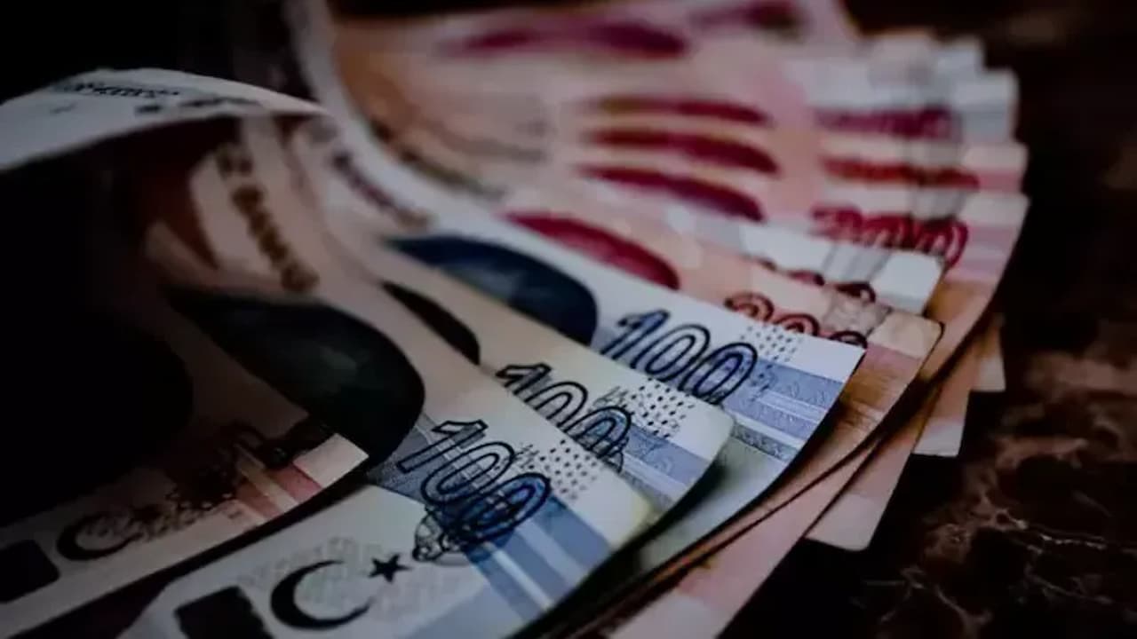 TL Mevduat ve Kredi Faizlerinde Düşüş: Yatırımcılar ve Borçlular Ne Yapmalı?