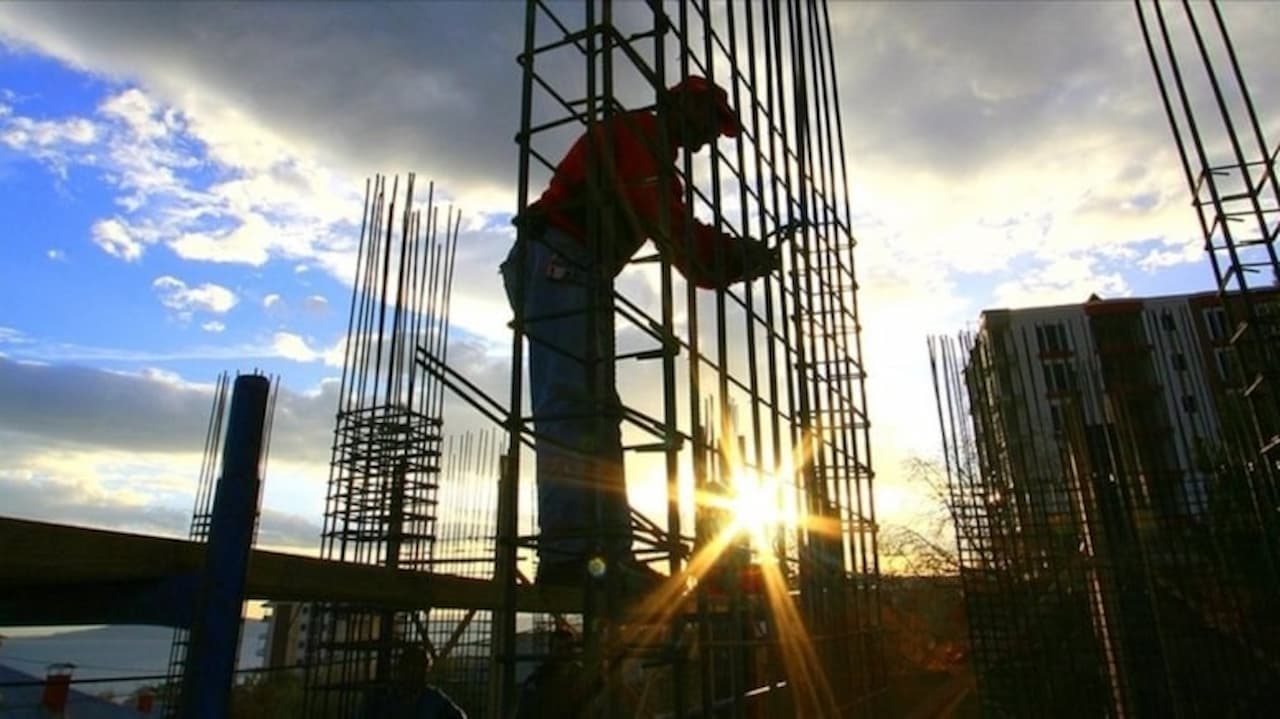 Türkiye İnşaat Sektöründe Alarm Zilleri Çalıyor: 80 Bin Şirket Kapandı!