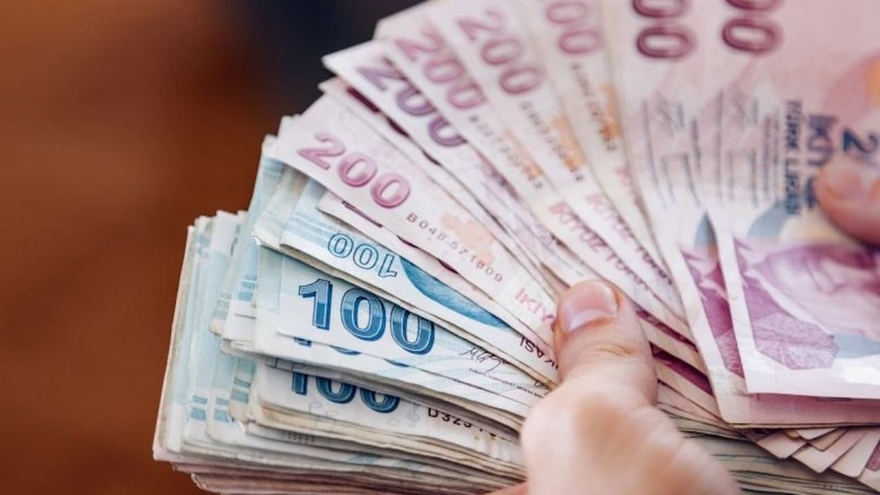 Türkiye'de Ailelere Eğitim Desteği: Geniş Kapsamlı Maddi Yardım Programı
