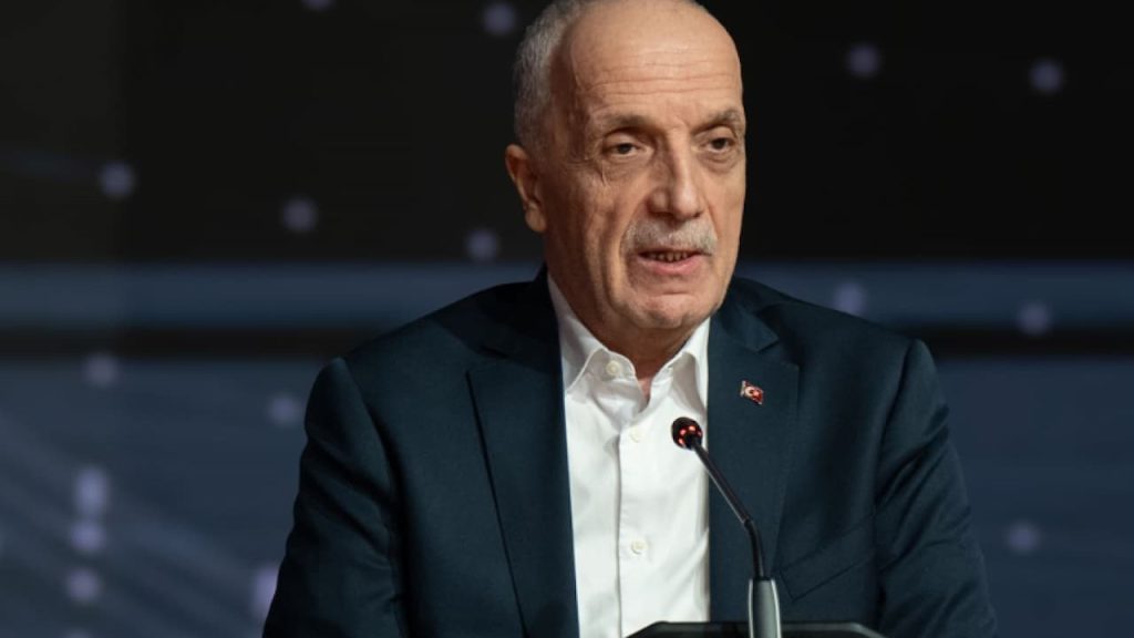 Türkiye'de Çalışma Hayatının Dünü ve Bugünü: Değişimler, Zorluklar ve Gelecek Beklentileri