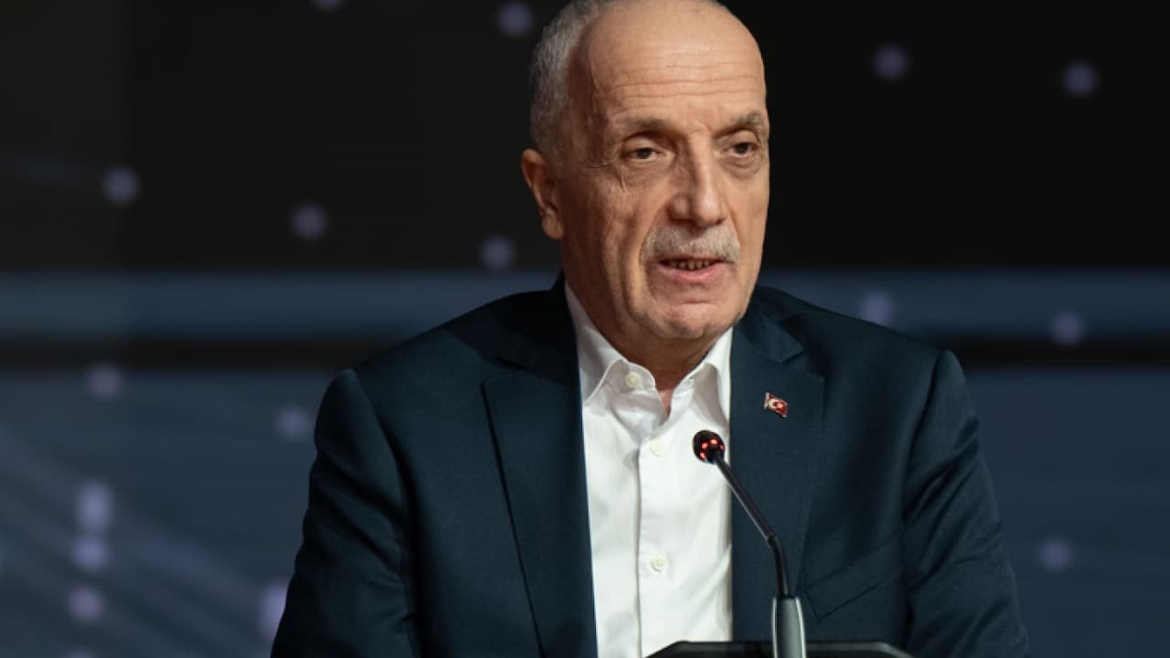 Türkiye'de Çalışma Hayatının Dünü ve Bugünü: Değişimler, Zorluklar ve Gelecek Beklentileri