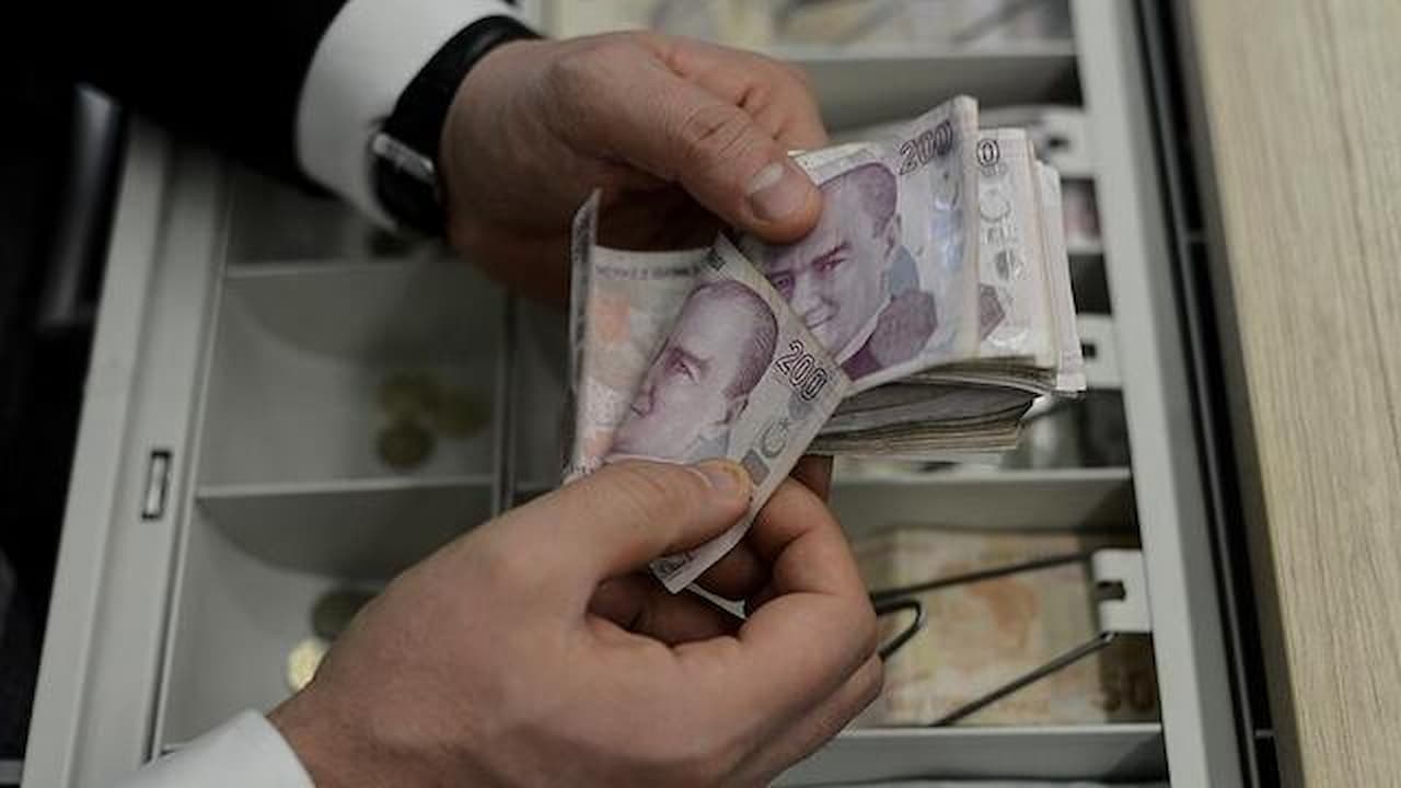 Türkiye'nin Ekonomi Gündemini Sarsan Haber: Emekli Maaşlarına Tarihi Zam!