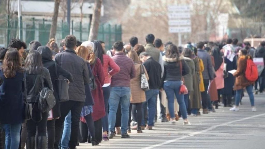 Türkiye'nin en büyük sorunu genç işsizliği