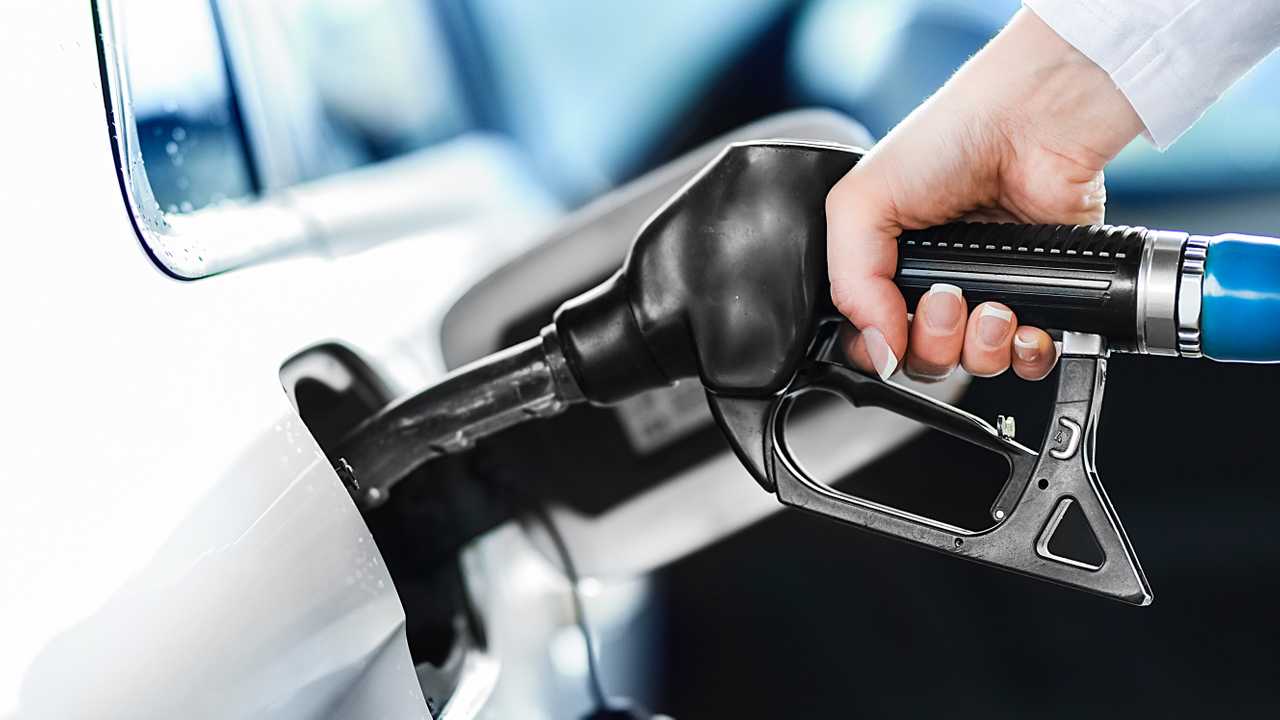 Vergi uzmanı vatandaşlara kötü haberi verdi: Akaryakıta ÖTV zammı! Araç sahipleri dikkat