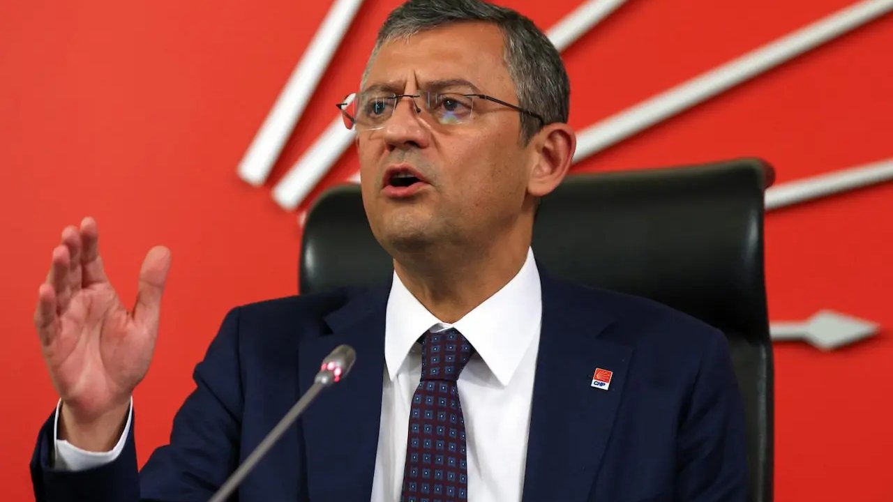 Yerel Seçimlerdeki Stratejik Hamleler:  Özgür Özel'den Kritik Açıklamalar