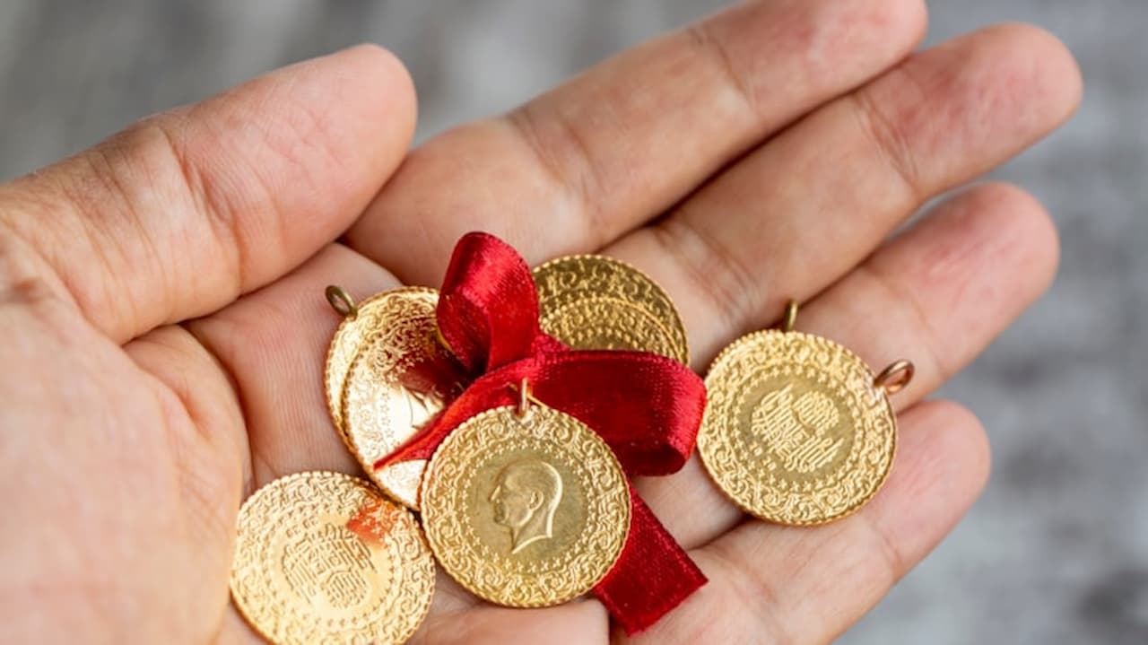 Altın Fiyatlarındaki Hareketlilik Dikkat Çekiyor: Gram Altın 1995 Lira Seviyesine Ulaştı!