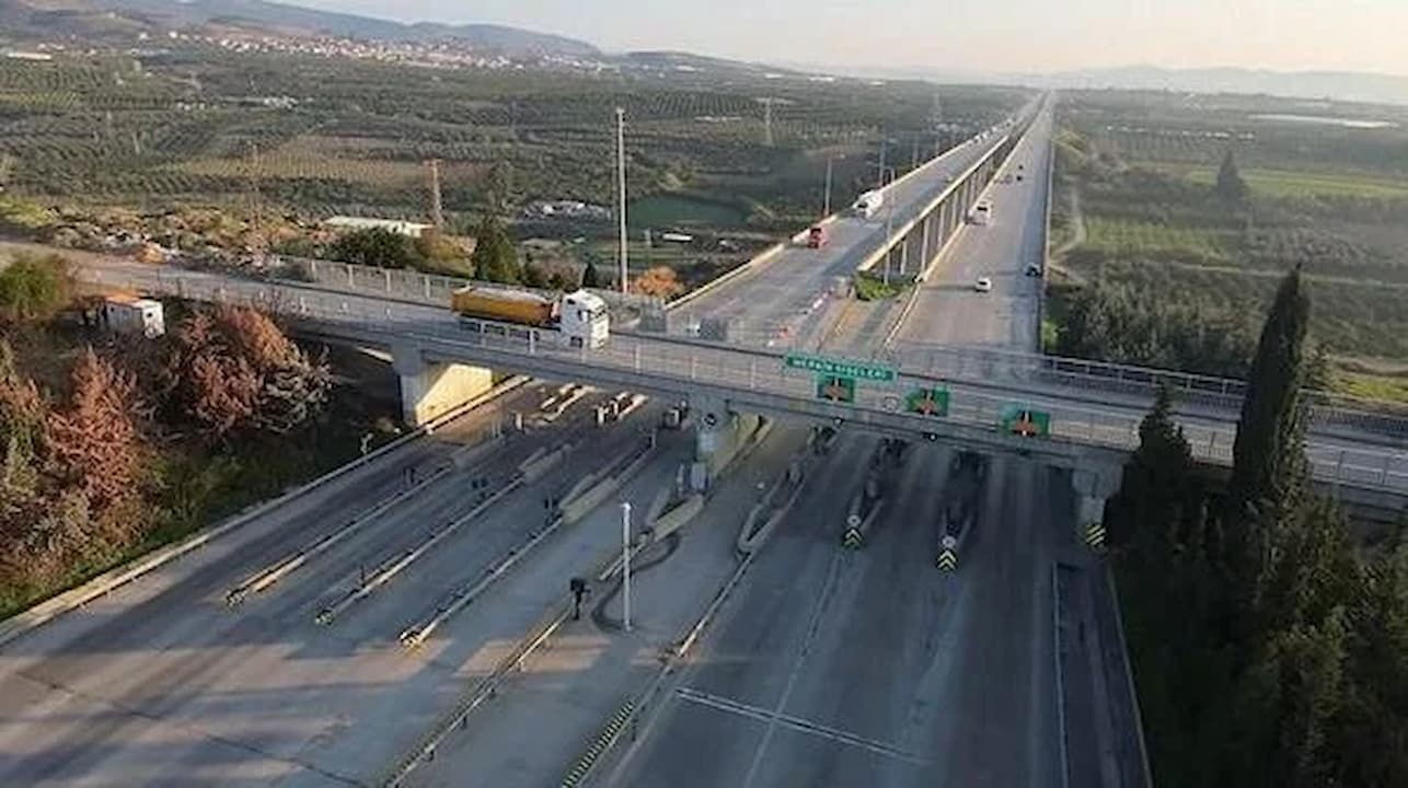 İstanbul'un Trafiğine "Serbest Geçiş" Devrimi: Gişeler Tarihe Karışıyor!