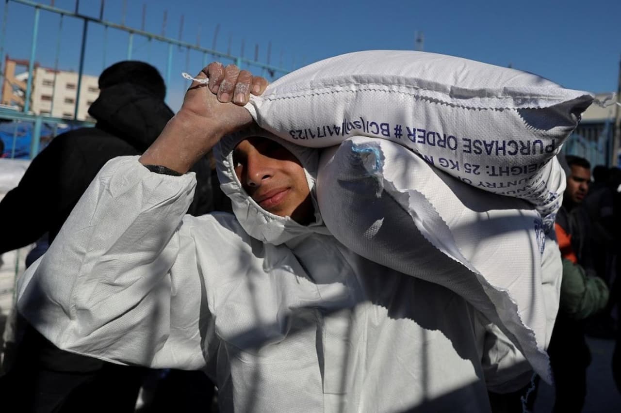 UNRWA'nın Fon Krizi: Batı'nın Çifte Standartları ve Filistinli Mülteciler Üzerindeki Etkisi