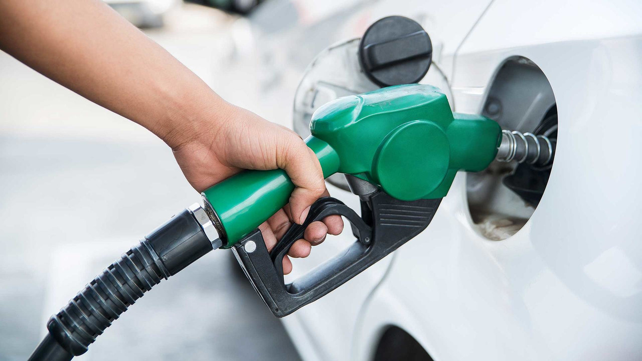 Petrol Fiyatlarında Düşüş: Akaryakıt Fiyatları Yeniden Şekilleniyor