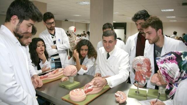 tıp fakültelerinin kontenjanı son 20 yılda 4 katına çıktı: yök başkanı'ndan açıklamalar