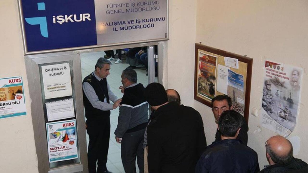 Dışişleri Bakanlığı'ndan KPSS Şartsız 200 Meslek Memuru Alımı: İşte Başvuru Şartları