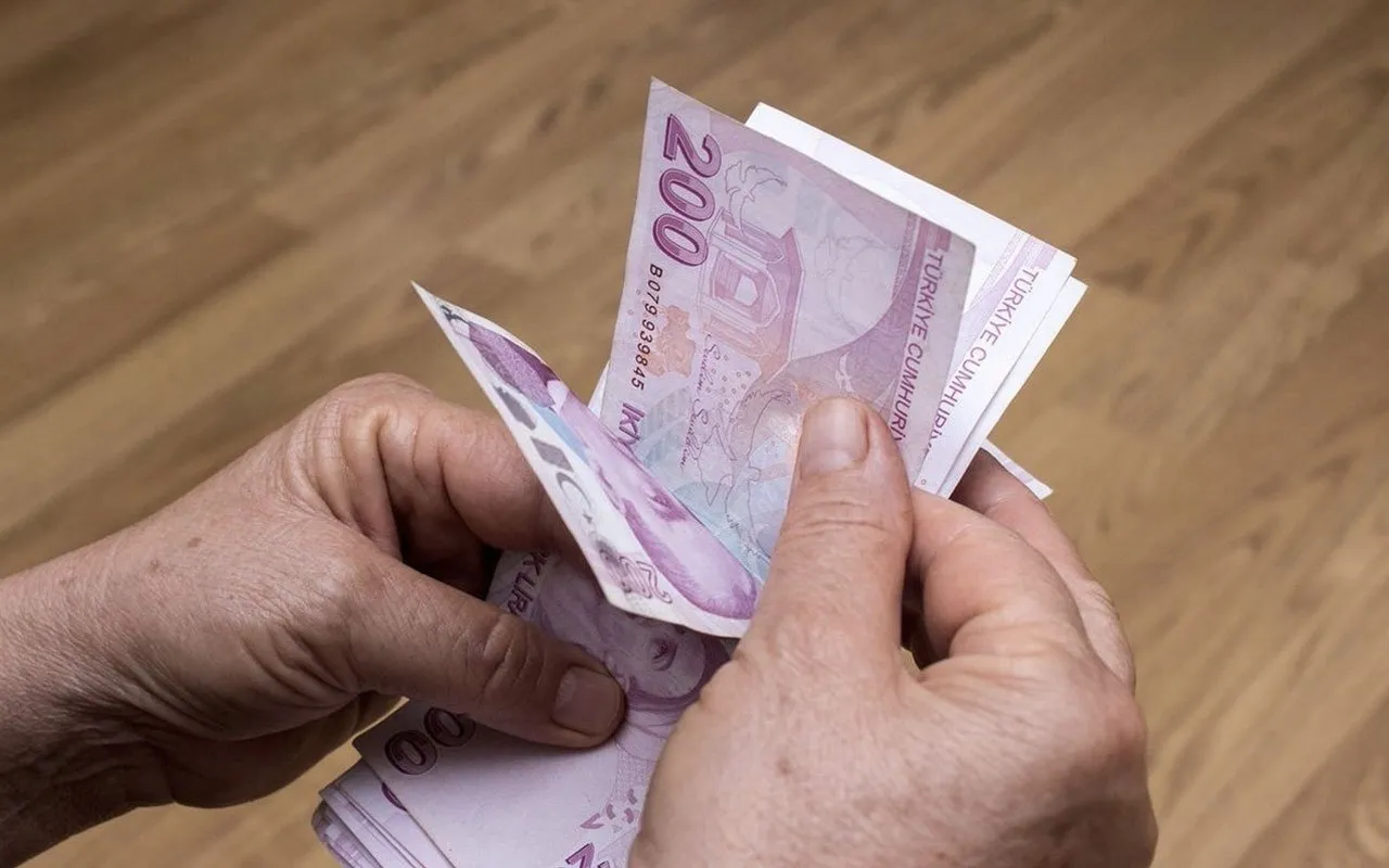 Emeklilere ek ödeme onaylandı! Bugün başladı: 20 bin lira maaş hesaplarına yatacak
