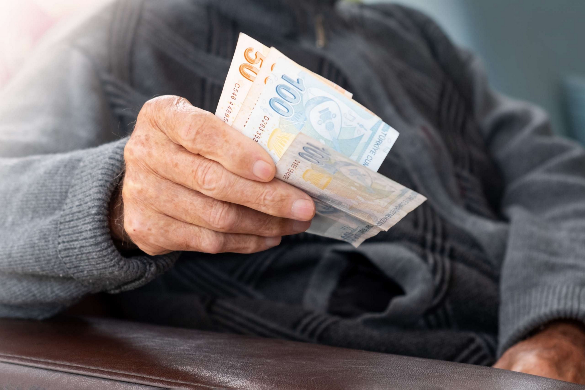 Emeklilere müjde! Eylül sonuna kadar 24 bin lira verilecek
