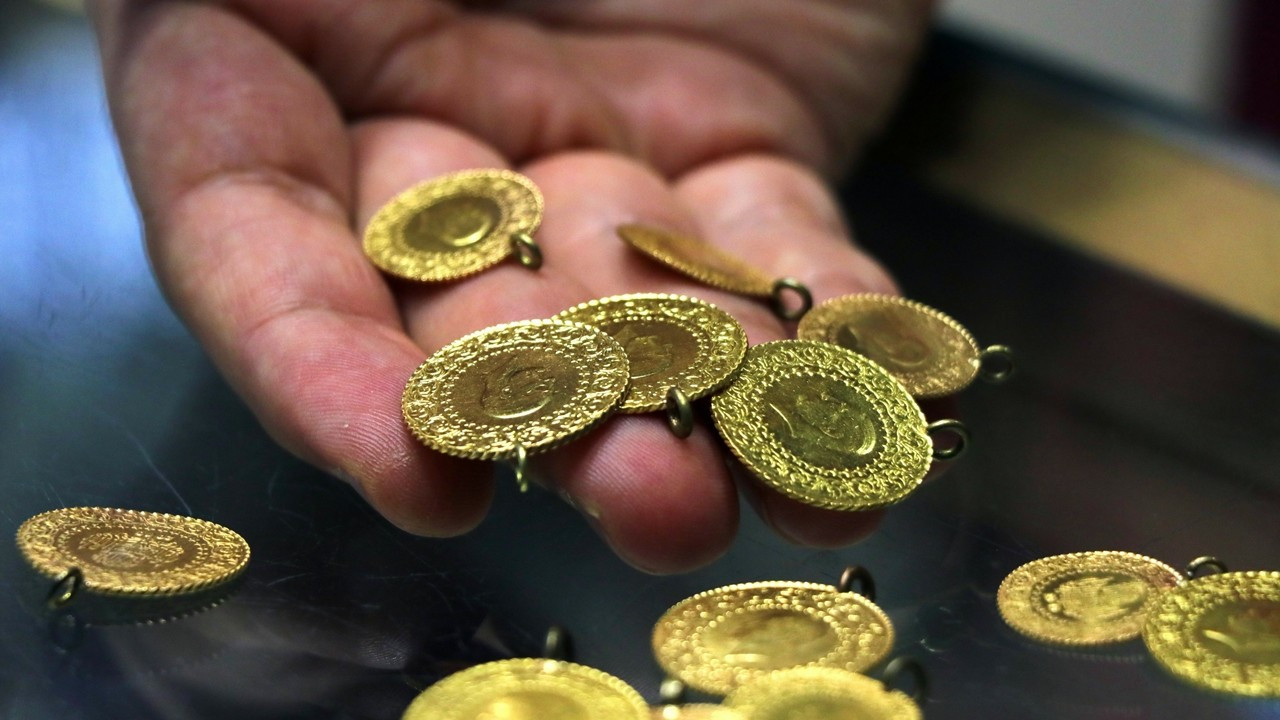Gram Altında 1034 TL Rüzgarı: Uzmanlar Yıl Sonu Tahminlerini Açıkladı