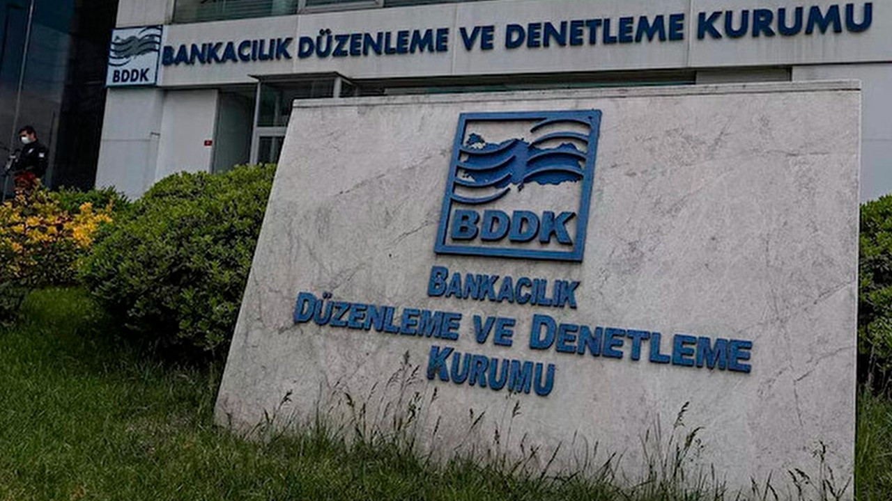 Vatandaş Kredi Kartına Muhtaç: Takibe Düşen Borçlar Yüzde 156 Arttı