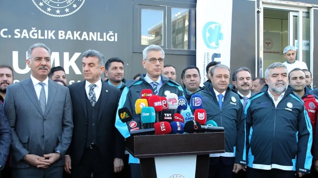Sağlık Bakanı Kemal Memişoğlu,