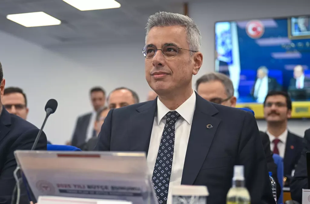 Sağlık Bakanı Kemal Memişoğlu,