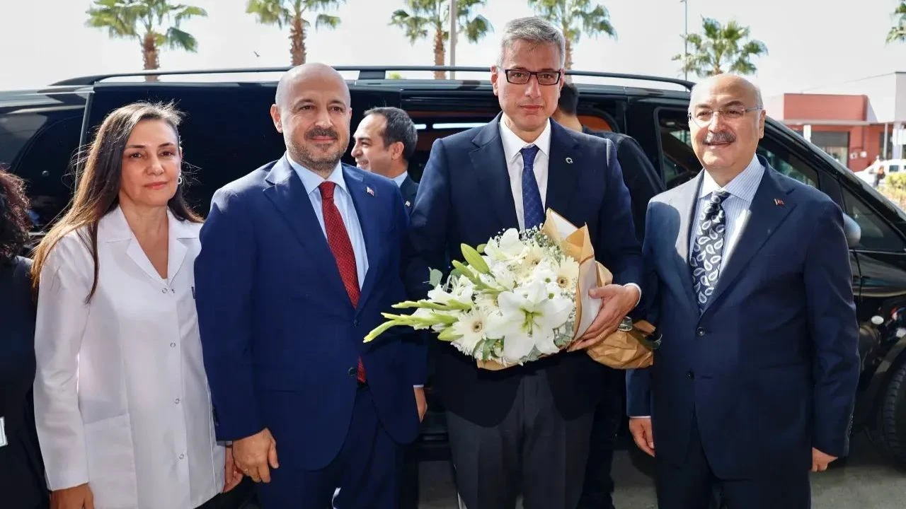 Sağlık Bakanı Kemal Memişoğlu,