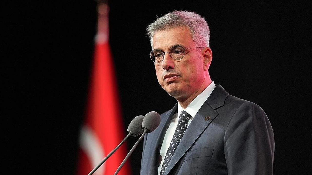 Sağlık Bakanı Kemal Memişoğlu,