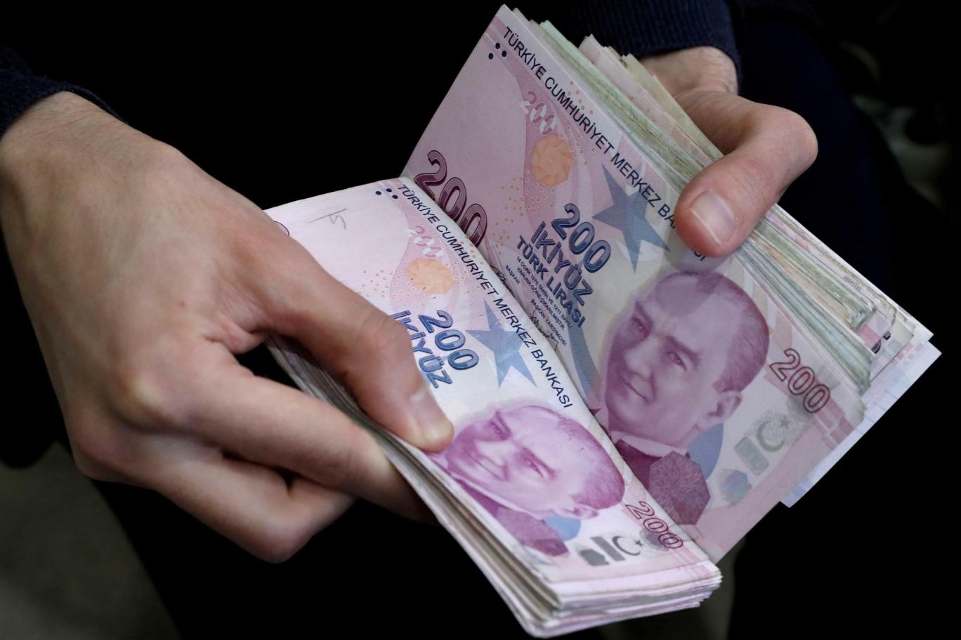 Kamu işçilerine yılda dört