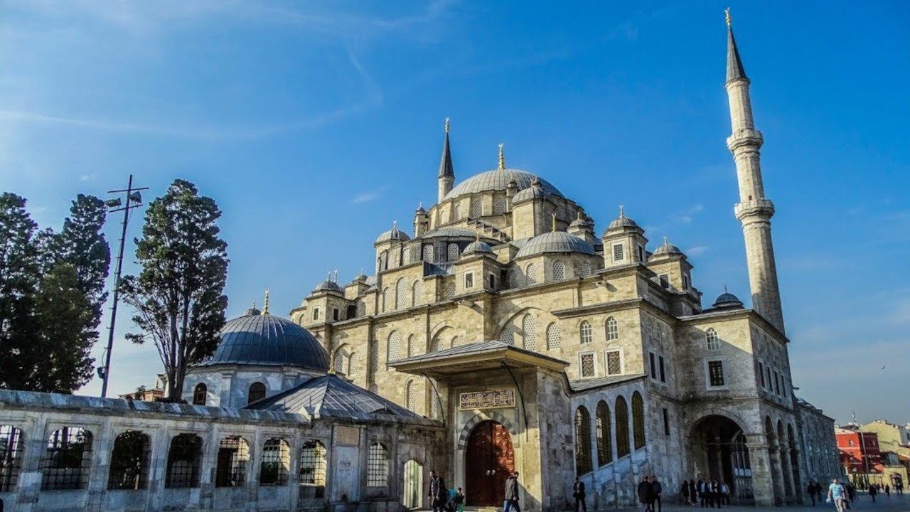 İstanbul Valiliği, kamu çalışanlarının