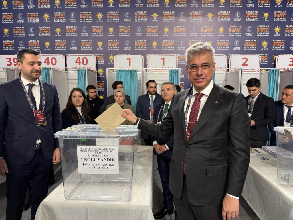 Sağlık Bakanı Prof. Dr. Kemal Memişoğlu, AK Parti’nin 8. Olağan