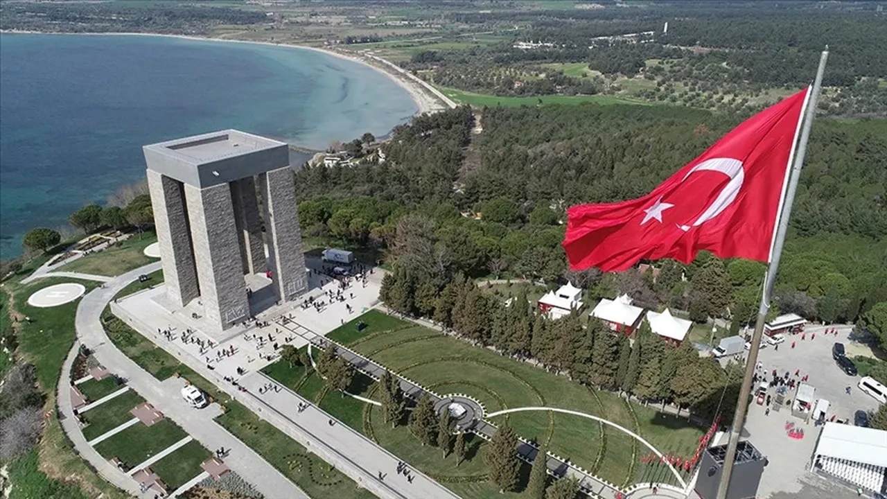 18 Mart'ta Okullar Tatil Mi? Resmi Tatil Olup Olmadığı Öğrencilerin Gündeminde