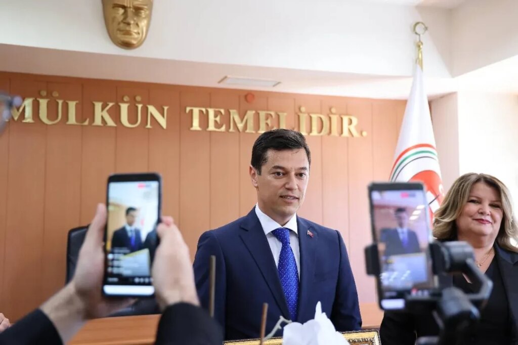 Acar Ünlü Kimdir? Marmaris Belediye Başkanı’na Polisle Gerginlik Sonrası Soruşturma!
