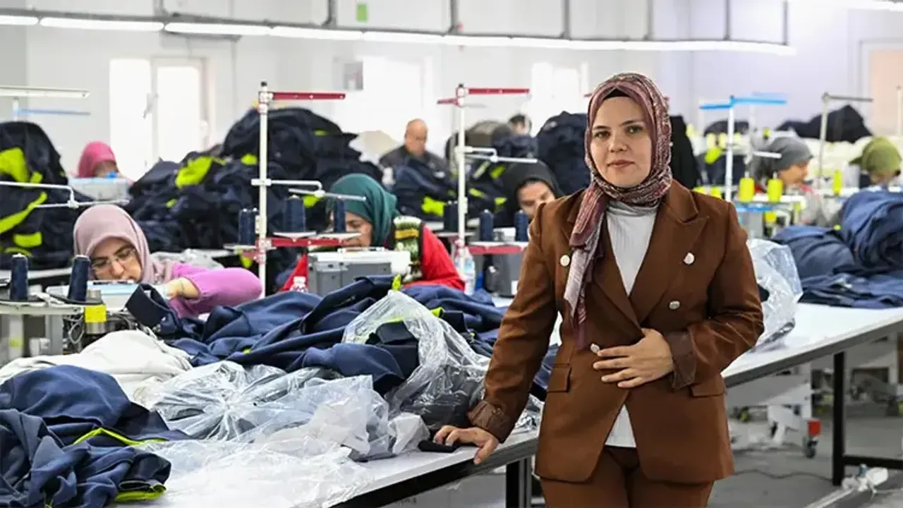Antalya’dan Dünya Sahnesine: İşçi Kadın Hayriye, Tekstil İmparatorluğu Kurdu!