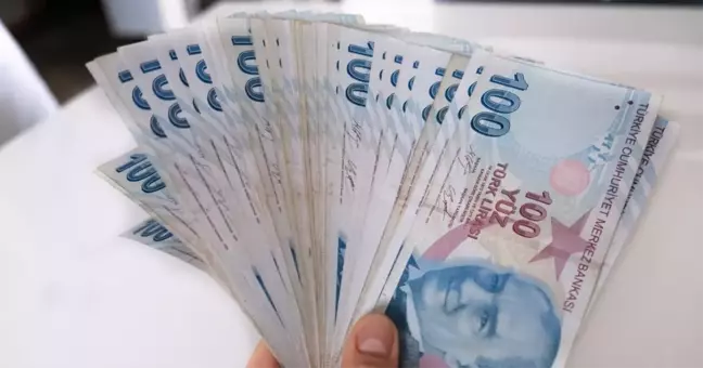 Bayram İkramiyesi İçin Geri Sayım Başladı: 2025’te Emeklilere Para Yağmuru Ne Zaman Yatacak?