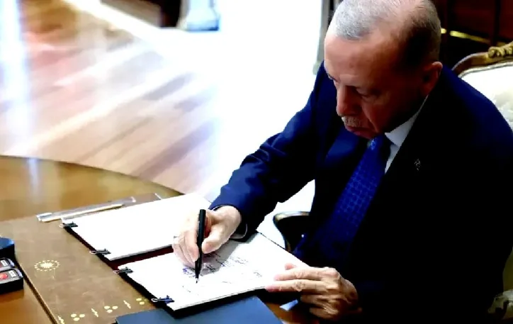 Emekliler Çıldıracak! Erdoğan’dan SGK’ya Talimat: 30.000 TL Ek Ödeme Onaylandı, Bayram Başladı