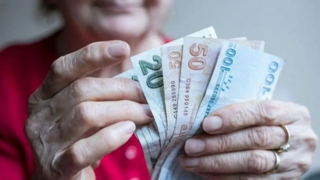 Emeklilere Bayram Müjdesi: İkramiyeler 4 Bin TL’ye Yükseldi, Ödeme Takvimi Belli Oldu!