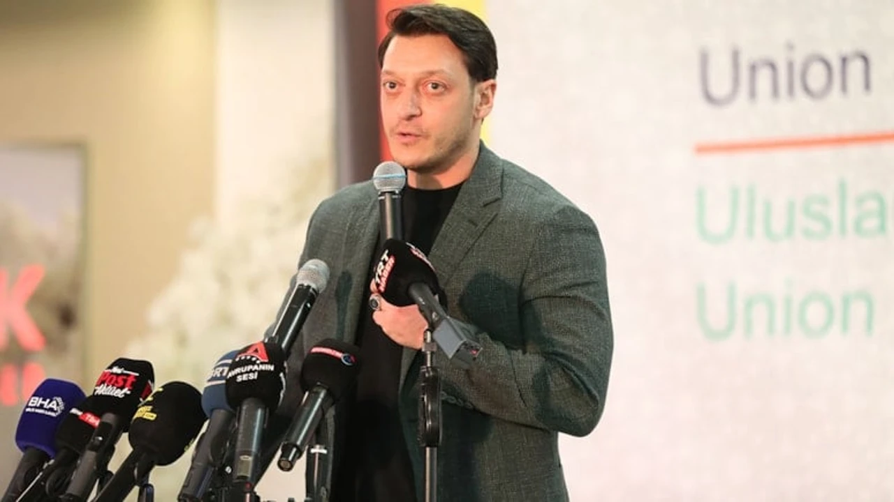 Mesut Özil’den Siyasette Dev Hamle: Erdoğan’ın Selamıyla Sahneye Çıktı!