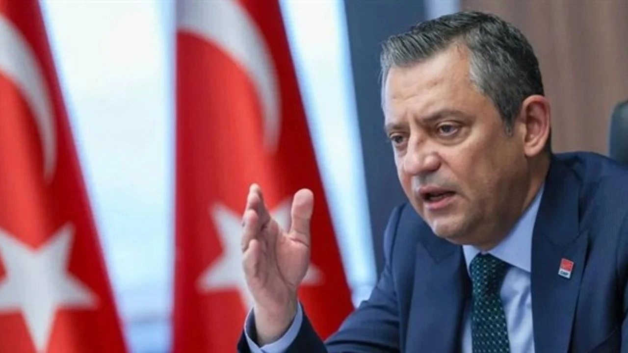 Özgür Özel’den CHP Düşmanlarına Hodri Meydan: “Kriz Hayaliniz Boşa Çıkacak!”