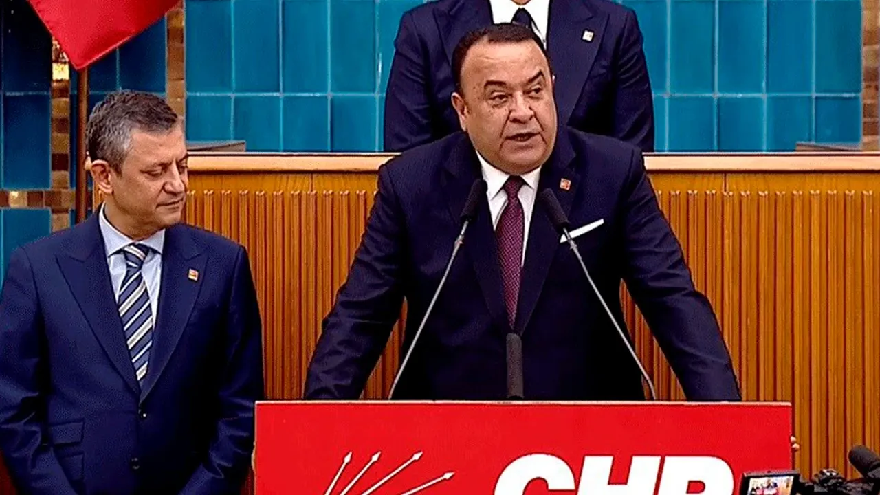 Siyasette Şok Transfer! Adnan Beker Resmen CHP’de! Parti İçinde Fırtınalar Kopuyor!