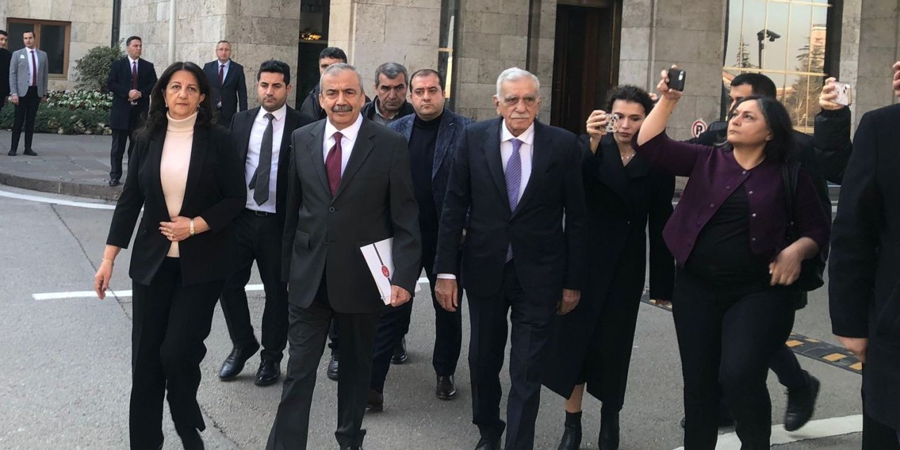 DEM Parti’den Sırrı Süreyya Önder Açıklaması: İmralı Heyeti’nde Değişiklik Yok