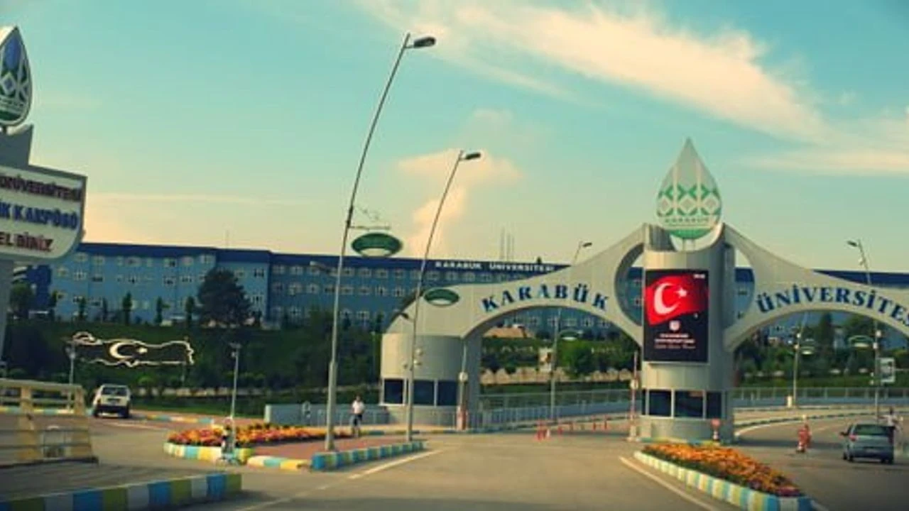 Karabük Üniversitesi 50 KPSS İle 25 Sözleşmeli Personel Alımı Yapacak