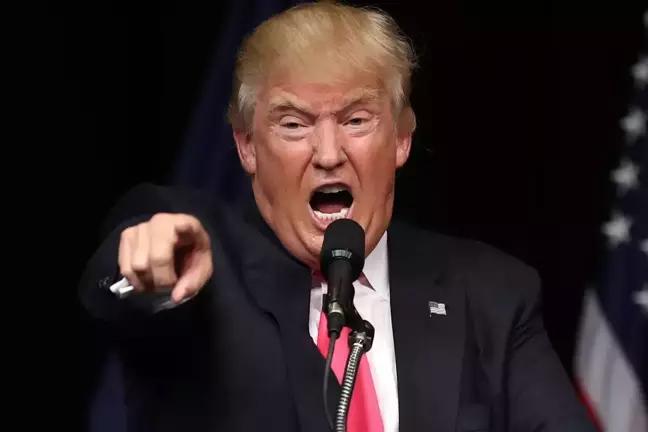 Trump’tan Çin’e Vergi Kılıcı: “Yüzde 50 Ek Gümrük Vergisi Yolda!”